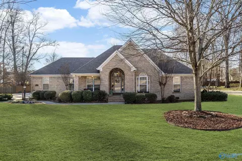 14737 Creek Ln, Athens, AL 35613