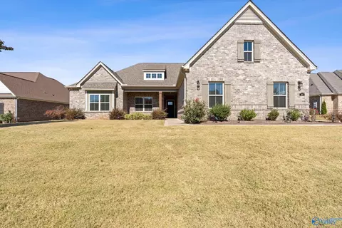 205 Maureen Dr SW, Madison, AL 35756