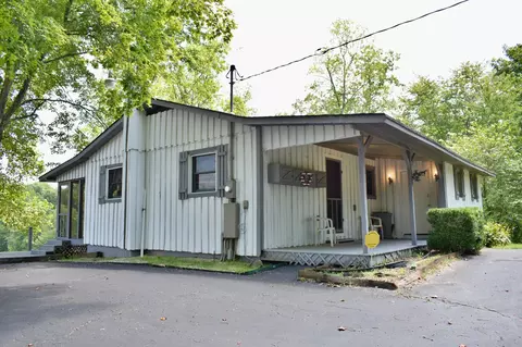 296 Pearl Harbor Dr, Ten Mile, TN 37880