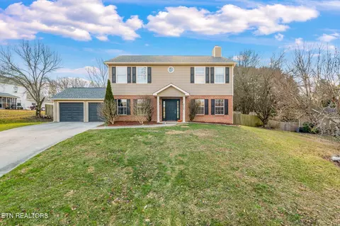 212 Fox Hunters Ct, Powell, TN 37849
