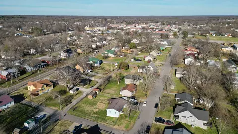 View/Area - 406 High St, Dickson, TN 37055 photo 6 of 7