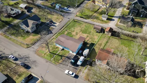 View/Area - 406 High St, Dickson, TN 37055 photo 1 of 7