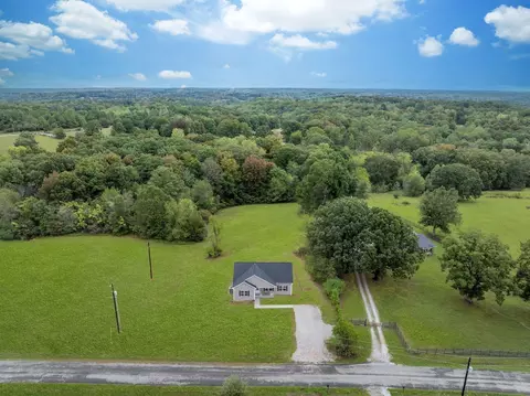 835 Wells Rd, Dickson, TN 37055
