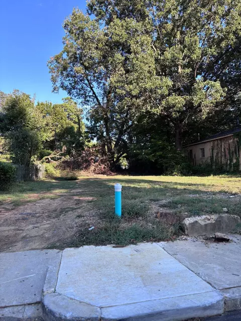 876 Inez St, Memphis, TN 38111