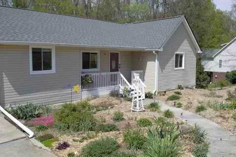 201 Glenwood Dr, Goodlettsville, TN 37072