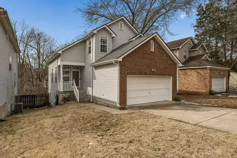 5925 Colchester Dr, Hermitage, TN 37076