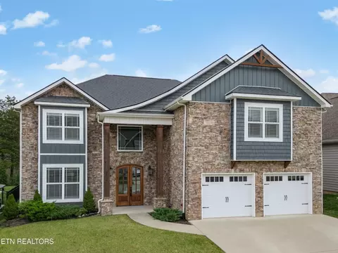 2016 Highlands Ridge Ln, Knoxville, TN 37932