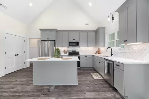 Kitchen - 57 Simons Blvd, Morrison, TN 37357 photo 4 of 4