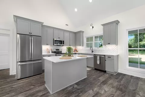 Kitchen - 57 Simons Blvd, Morrison, TN 37357 photo 2 of 4