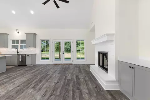 Living - 57 Simons Blvd, Morrison, TN 37357 photo 3 of 5