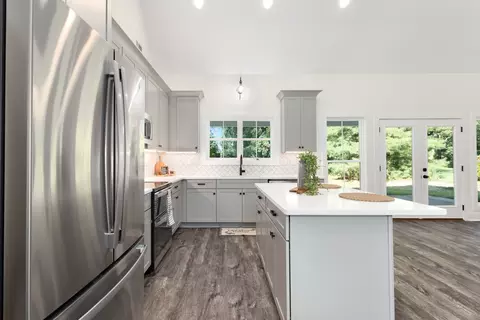 Kitchen - 57 Simons Blvd, Morrison, TN 37357 photo 3 of 4