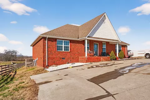 1031 Meridian Dr, Castalian Springs, TN 37031