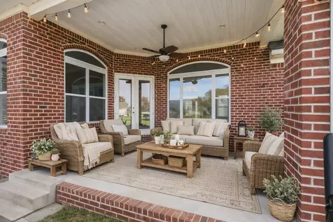 1027 Founders Ln, Portland, TN 37148