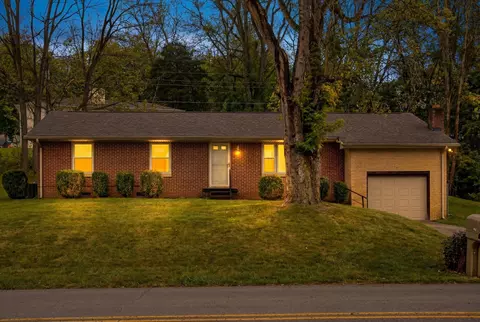 624 Dean Rd, Clarksville, TN 37040
