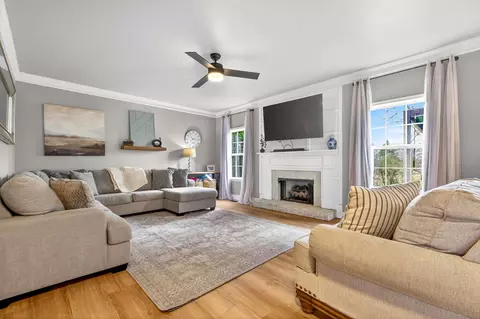 Living - 1012 Belcor Dr, Spring Hill, TN 37174 photo 1 of 1