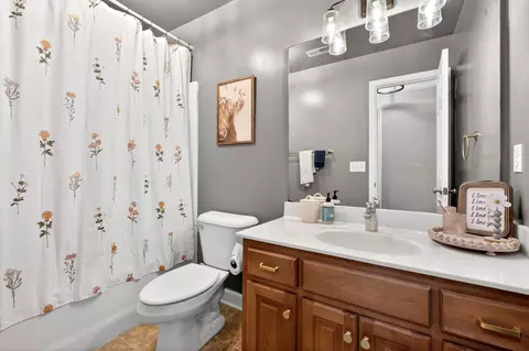 Bath - 1012 Belcor Dr, Spring Hill, TN 37174 photo 3 of 3