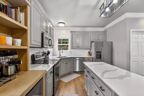 Kitchen - 1012 Belcor Dr, Spring Hill, TN 37174 photo 4 of 4