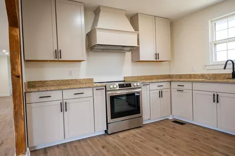 Kitchen - 622 Beech St, Centerville, TN 37033 photo 1 of 4