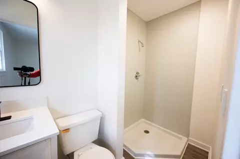 Bath - 622 Beech St, Centerville, TN 37033 photo 1 of 13