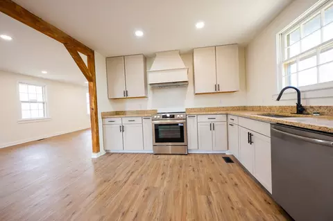 Kitchen - 622 Beech St, Centerville, TN 37033 photo 2 of 4