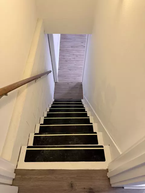 Entry Way - 622 Beech St, Centerville, TN 37033 photo 1 of 2