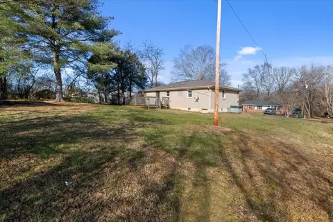 Exterior - 105 Mae Cir, Dickson, TN 37055 photo 3 of 3