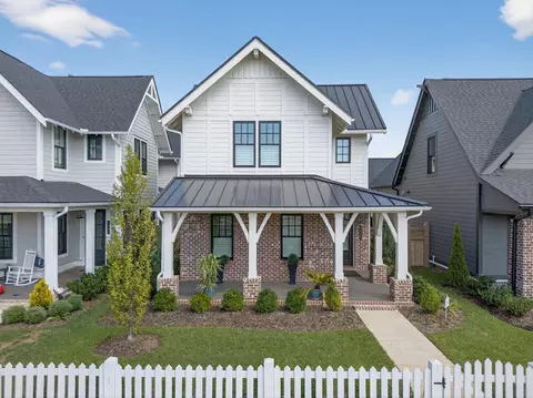 2648 Buckner Ln, Thompsons Station, TN 37179