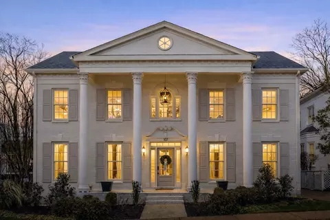 107 Chatsworth Dr, Nashville, TN 37215