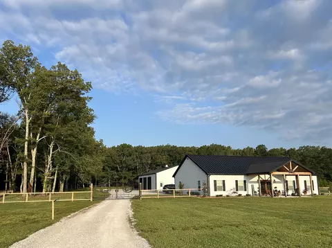 6241 Fredonia Rd, Manchester, TN 37355