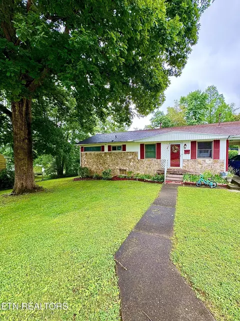 103 Albany Rd, Oak Ridge, TN 37830