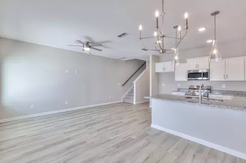 27 Hardwood Rd, Tullahoma, TN 37388