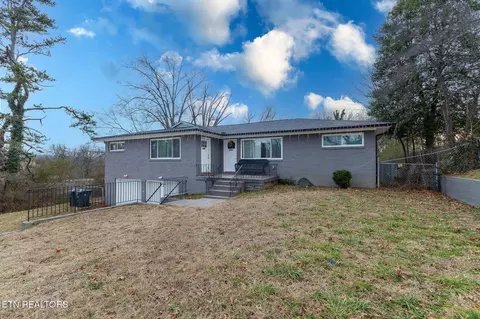 5507 5th St, Knoxville, TN 37918