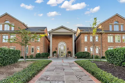 3733 W End Ave #101, Nashville, TN 37205