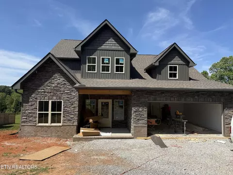 6225 Bingham Ln, Maryville, TN 37801