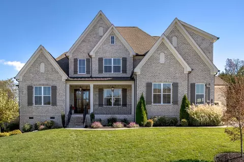 1012 Sinatra Dr, Nolensville, TN 37135