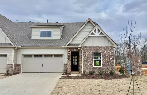 425 Charlie Pl, White House, TN 37188