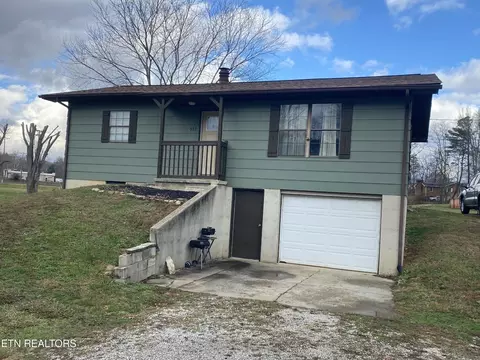 332 Slaven Ln, Oneida, TN 37841