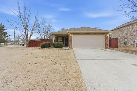 101 Bermuda Lakes Dr, Meridianville, AL 35759