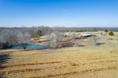 1825 Powell School Rd, Goodspring, TN 38460