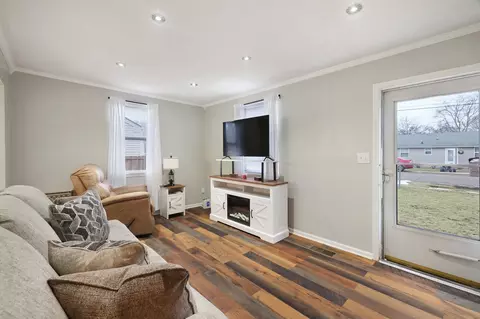 5805 Couch Dr, Nashville, TN 37209