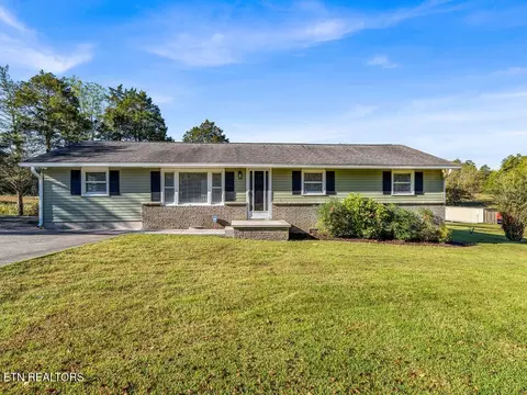 5917 Roberts Rd, Corryton, TN 37721