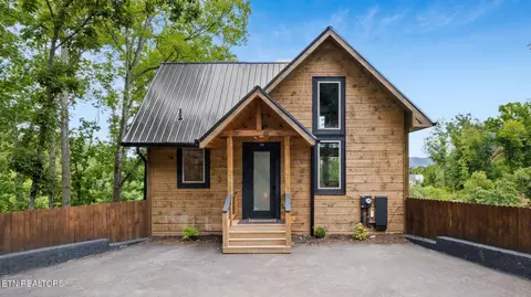 128 Jolene Way, Sevierville, TN 37876