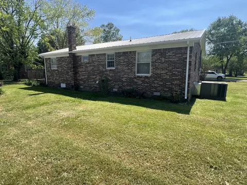 Exterior - 220 Apache Cir, Pulaski, TN 38478 photo 4 of 5