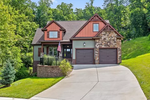 9795 Trestle Cir, Ooltewah, TN 37363