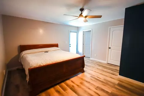 Bedroom - 131 Collingwood Rd, Walling, TN 38587 photo 1 of 4