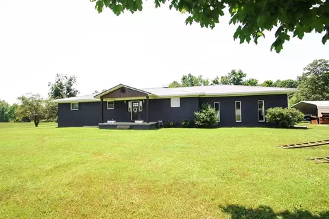 Exterior - 131 Collingwood Rd, Walling, TN 38587 photo 3 of 8