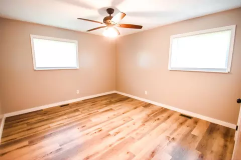 Bedroom - 131 Collingwood Rd, Walling, TN 38587 photo 4 of 4