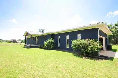 Exterior - 131 Collingwood Rd, Walling, TN 38587 photo 2 of 8