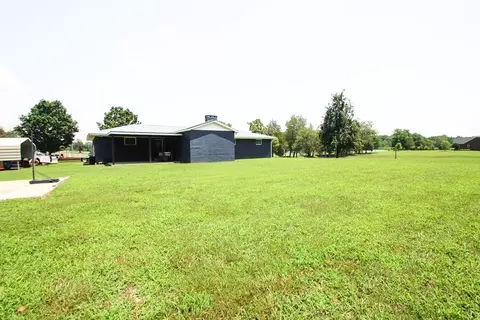 Exterior - 131 Collingwood Rd, Walling, TN 38587 photo 8 of 8