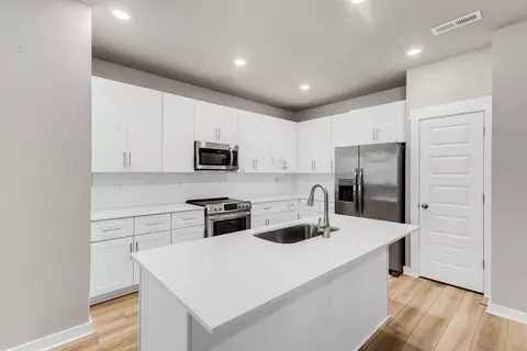Kitchen - 4510 Ropha Ct, Murfreesboro, TN 37128 photo 3 of 5